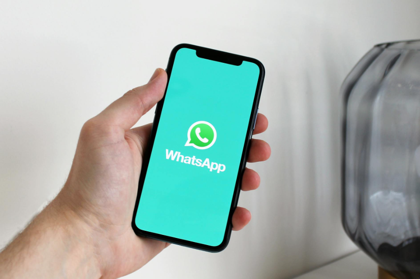 How WhatsApp Web and Telegram Chinese Connect the World