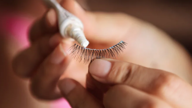 The Science of Wimpernkleber: How to Choose the Right Eyelash Glue for Perfect Lashes